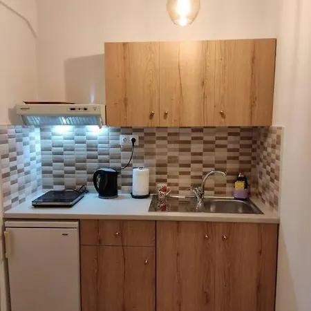 Chrysoula'S Convenient Triple Room With Yard Μονεμβασιά Εξωτερικό φωτογραφία